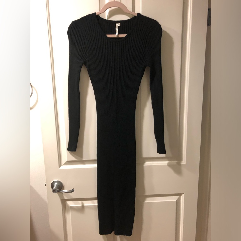 Black stretchy ribbed long sleeved dress